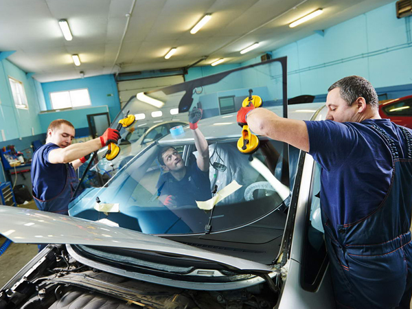 Complete windshield replacement Oakland - Low Price Glass Repair Oakland